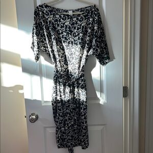 Milly Penzance Black and Off-White Floral Silky Dress w/Belt